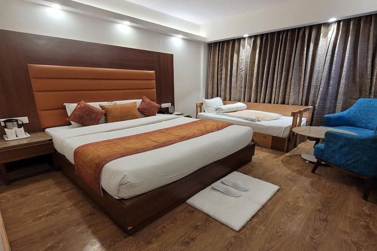Hotel Landmark Shimla Bagian luar foto