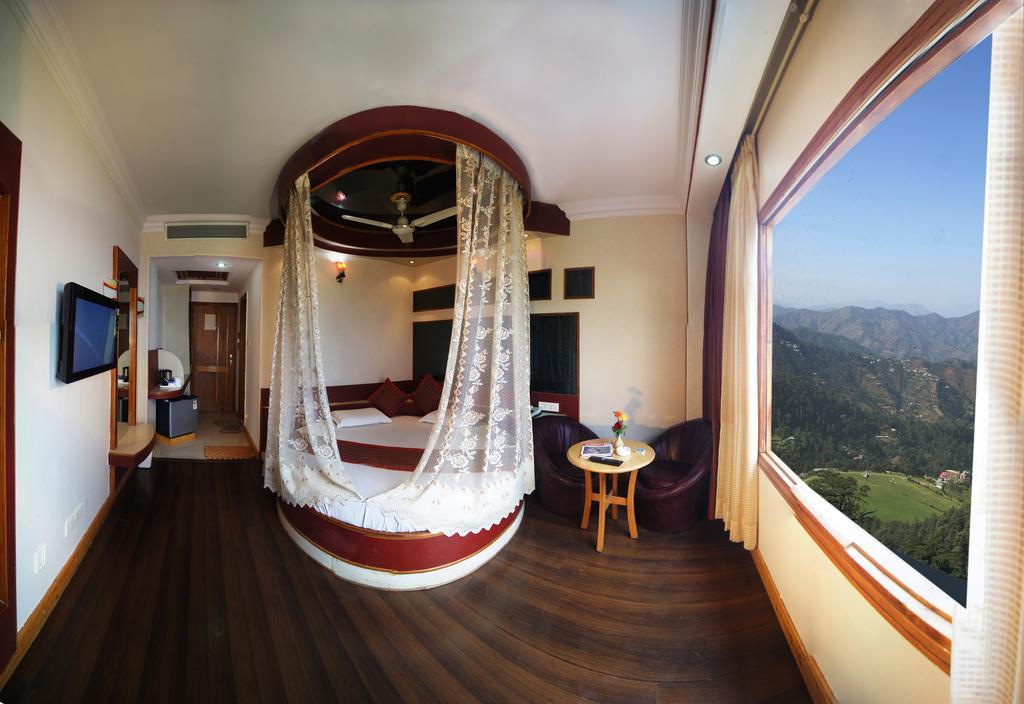 Hotel Landmark Shimla Ruang foto